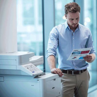 Brother MFC-L9670CDN Laserprinter